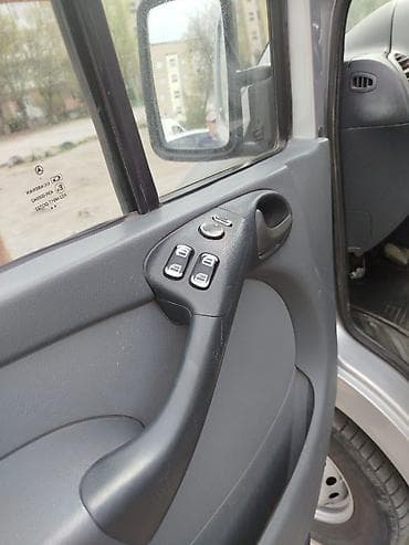 скупка технического серебра: Легкий грузовик, Mercedes-Benz — 7