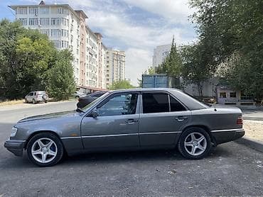 e star: Mercedes-Benz W124: 1993 г., 3.2 л, Автомат, Бензин, Седан — 10