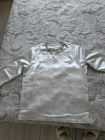 pull bear: Сатиновый лонгслив с длинным рукавом - Материал: гладкий атлас/сатин — 4