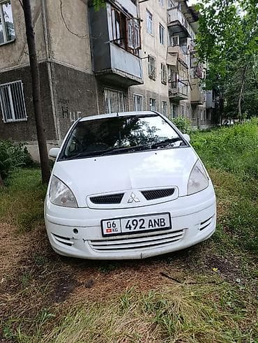 колв 3: Mitsubishi Colt: 2004 г., 1.5 л, Вариатор, Бензин, Хэтчбэк — 2