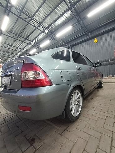 prius plus: ВАЗ (ЛАДА) Priora: 2010 г., 1.6 л, Механика, Бензин, Хэтчбэк — 6