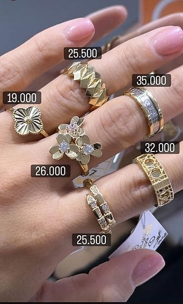 Свадебные платья и аксессуары: Золотые женские кольца — разнообразные дизайнерские модели. Доступные — 2