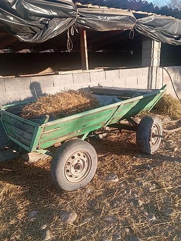 стол со стулями: Садово-строительная тачка и тележка, Четырехколесная — 1