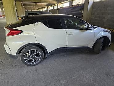 4 7: Toyota C-HR: 2018 г., 2 л, Автомат, Бензин, Кроссовер — 4