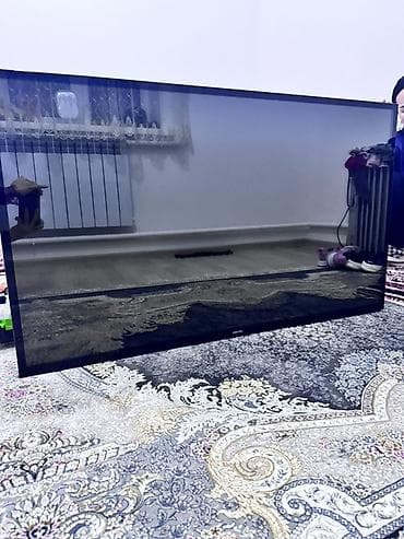 телевизор блеск: Телевизор LED с большим экраном (ориентировочно 55–65"). Тонкие рамки — 3