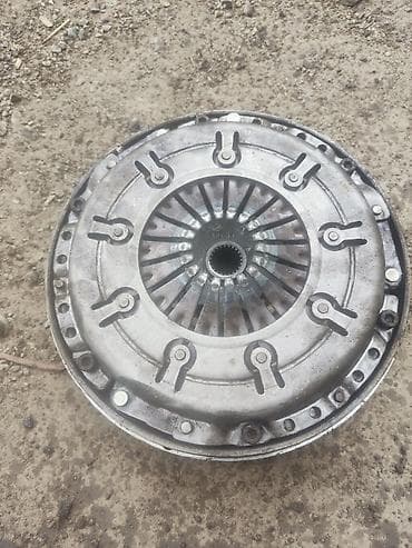 audi: Маховик Audi 1995 г., Б/у, Оригинал, Германия — 1