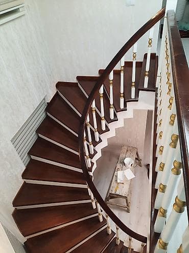 шкафтар бу: Агач тепкичи Жеке менчик үй үчүн, Тепкичтин формасы: Г-сымал, Стиль: Классикалык — 9