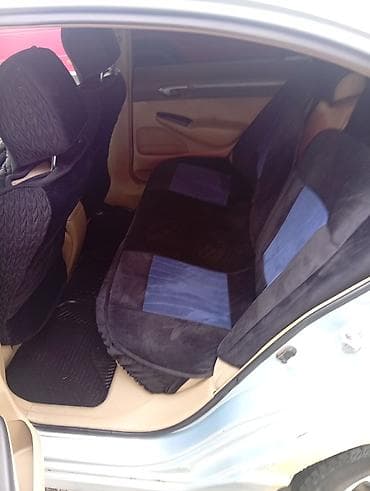 civic 5d: Honda Civic — интерьер и оснащение - Просторный салон с бежевой — 1