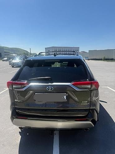 сполер: Toyota RAV4: 2019 г., 2.5 л, Автомат, Гибрид, Кроссовер — 2