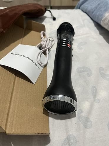 Беспроводной караоке‑микрофон с встроенной колонкой Комплектация: -