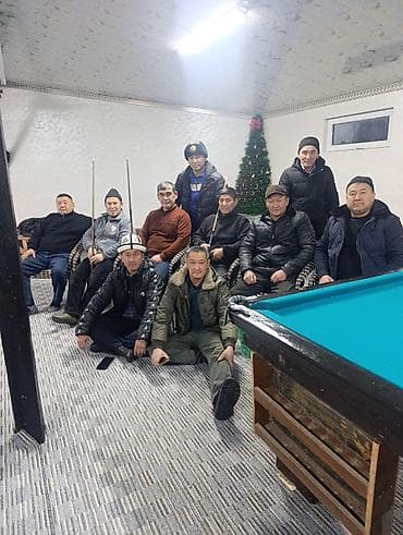 спорт товары оптом бишкек: Бильярдный стол с комплектом аксессуаров. - Игровое поле с зелёным — 2