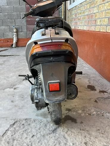 space runer: Тип скутера 50 куб. см, Бензин — 2