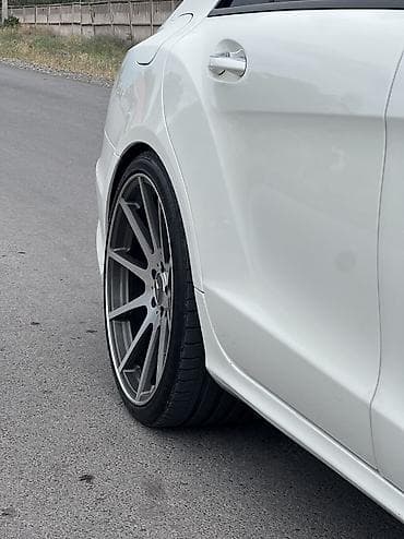 гелик электро: Mercedes-Benz CLS-Class AMG: 2011 г., 6.3 л, Автомат, Бензин, Седан — 9