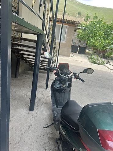 android teyes cc3: Скутер/мопед городского типа. Характеристики и оснащение: - Кузов — 1