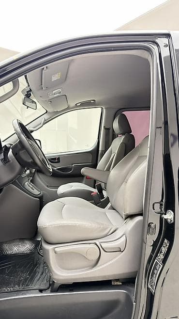 гранд старекс фото: Hyundai H-1: 2019 г., 2.5 л, Автомат, Дизель, Фургон — 8