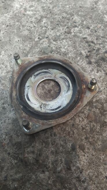 скупка подшипников: Чашка опорная, чашка стойки пружины Автозапчасти из Японии — 1