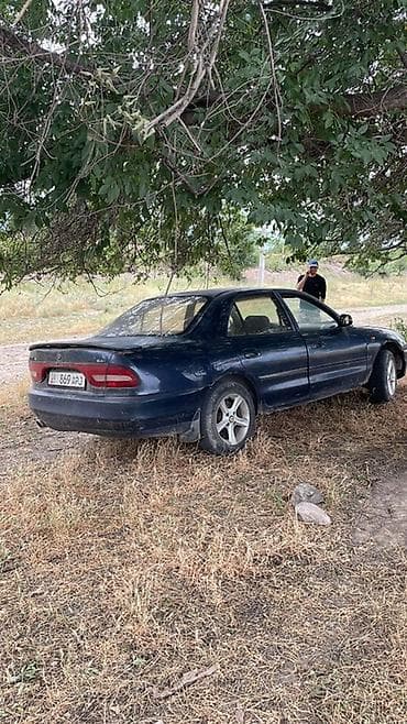 Mitsubishi Galant: 1994 г., Седан