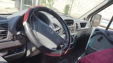 krone sd: Легкий грузовик, Mercedes-Benz, 2 т — 1