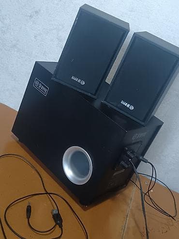 jbl go2: Акустическая система 2.1 с сабвуфером и двумя сателлитами - Модель — 1