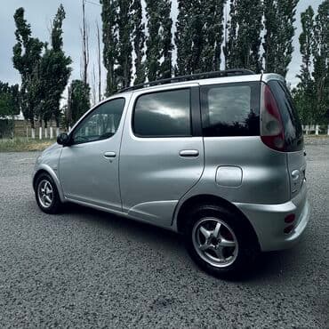 срочно продаю в связи с переездом: Toyota Yaris Verso: 2001 г., 1.5 л, Механика, Бензиновая, Универсал — 9