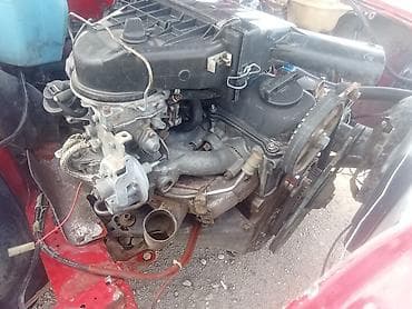 домик на колесах: Audi 100: 1990 г., 1.8 л, Механика, Бензин, Седан — 6