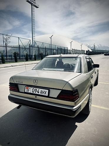 mers e124: Mercedes-Benz W124: 1988 г., 2.3 л, Механика, Бензин, Седан — 5