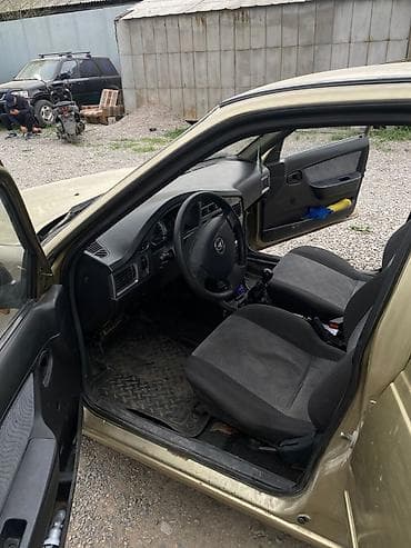 Daewoo Nexia: 2009 г., Ручные, Бензин, Седан