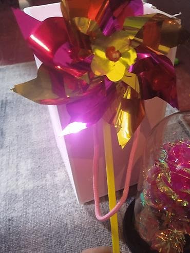 с праздником нооруз открытка: Подарочный набор: «Волшебная роза в колбе» + яркая вертушка - Роза из — 1