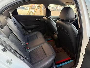 camry 2010: Kia Forte: 2020 г., 1.6 л, Механика, Бензин, Седан — 2