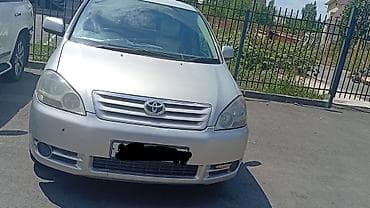 windom 2003: Toyota Ipsum: 2001 г., 2.4 л, Автомат, Бензин, Минивэн — 1