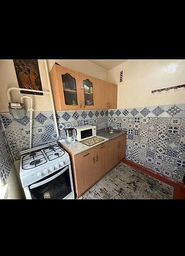 8 мкр: 1 комната, 31 м², 104 серия, 1 этаж — 5