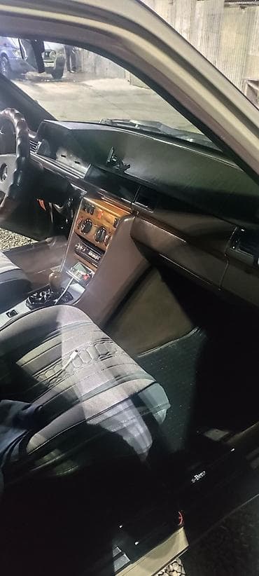 peugeot 406: Mercedes-Benz W124: 1990 г., 2 л, Механика, Дизель, Седан — 6