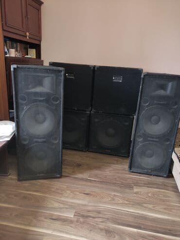 акустические системы со встроенным фонариком с сабвуфером: Б/у, Концертный, 2000 Вт, Класс: A, Каналов: 2 — 1