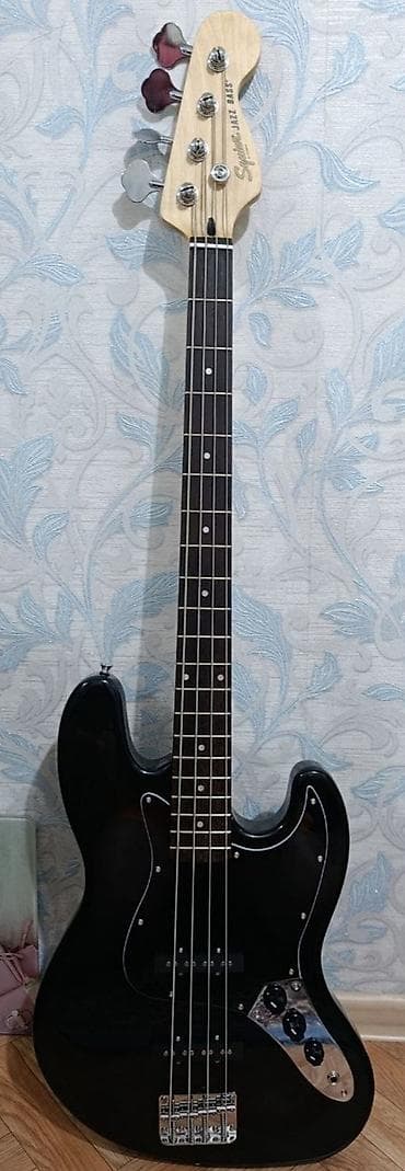 Продаю бас-гитару - Классическая форма корпуса Jazz Bass, 4 струны -