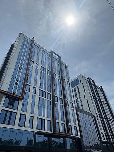 victor: Аренда офисов, 100 м², В бизнес центре — 2