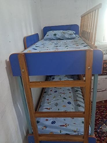 Детская двухъярусная кровать с бортиками и лестницей - Конструкция