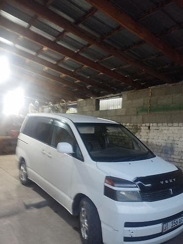 geely x3: Toyota Voxy: 2003 г., 2 л, Автомат, Минивэн — 4