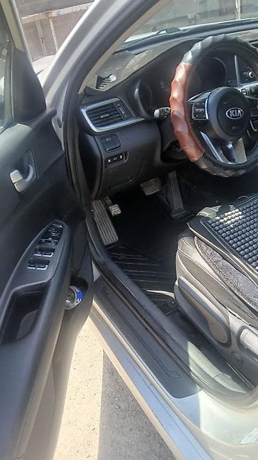вариянты: Kia K5: 2018 г., 0.2 л, Автомат, Газ, Седан — 5
