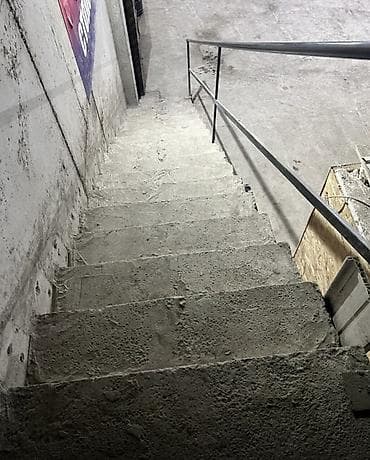 продаю дом швейный цех: СДАЮ помещение рядом с рынком дордой, рядом с финка банком, ул — 10