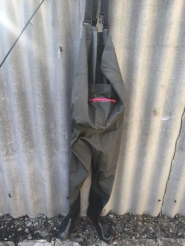 Забродный костюм (вейдерсы) с встроенными сапогами. - Тип: забродные at lalafo.kg Забродный костюм (вейдерсы) с встроенными сапогами. - Тип: забродные