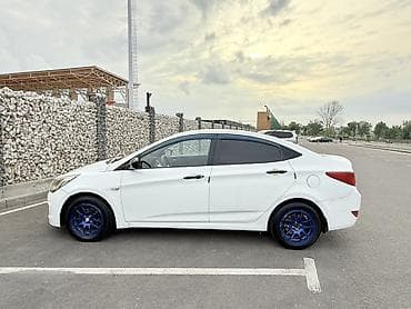 Продажа авто: Hyundai Solaris: 2015 г., 1.6 л, Автомат, Бензин, Седан — 8