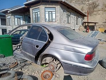 кузов на ниву 2121: BMW, Б/у, Оригинал — 1