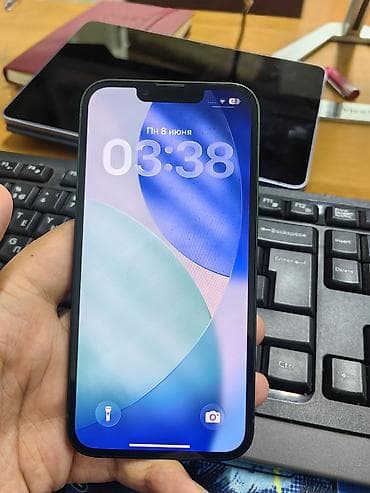 iphone 2020: IPhone 13, Б/у, 128 ГБ, Зеленый, Чехол, 100 % — 3
