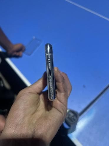 купить айфон 14: IPhone 11 Pro, Б/у, 64 ГБ, Серебристый, Чехол, 100 % — 9