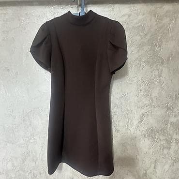 vero moda: Платье мини шоколадного цвета с короткими рукавами-лепестками и мягкой — 1