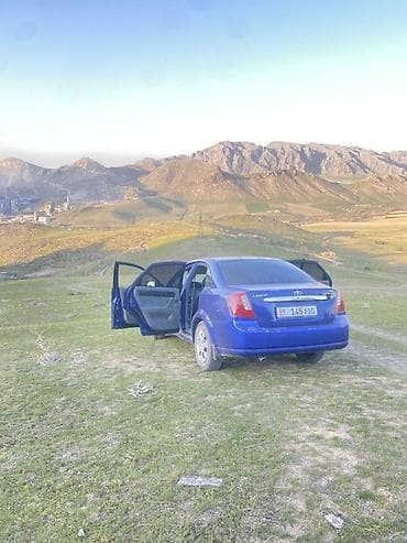 Daewoo Lacetti: 2004 г., 1.6 л, Механика, Бензин, Седан