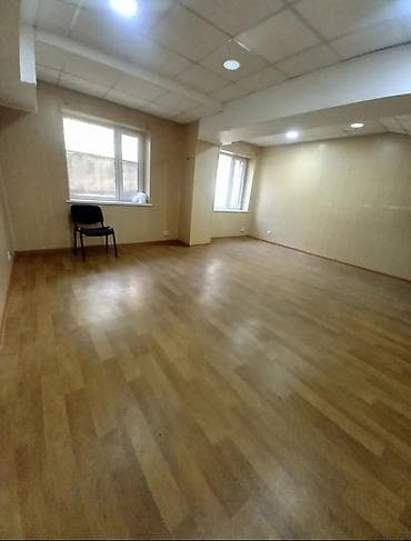 поля футбол бишкек: Аренда офисов, 30 м², В жилом комплексе, 1 линия — 3