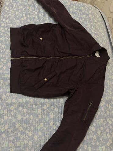 Шымдар: Очень качественный бомбер куртка H&M бордового цвета. Подходит на — 10