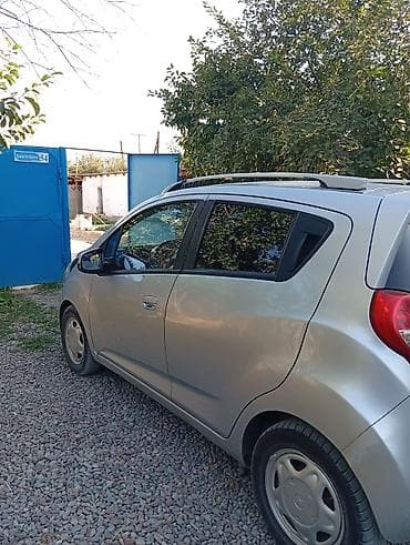 Chevrolet Spark: 2012 г., 1 л, Автомат, Хетчбек — 1