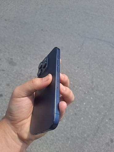 mx 4: IPhone 15 Pro, Blue Titanium — 2